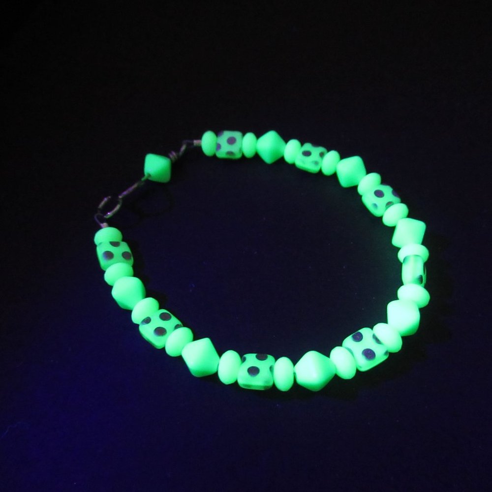 Uranium glass bead bracelet